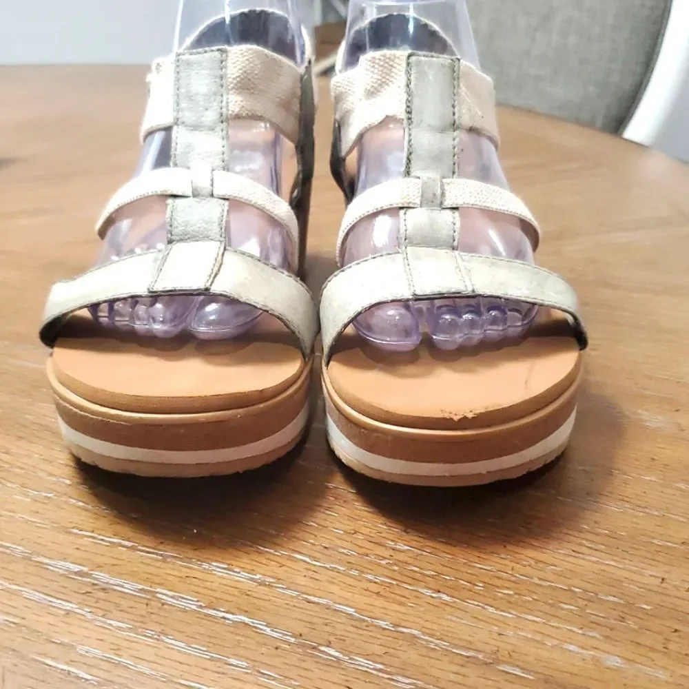 Yellowbox Platform Leather Green/ beige stacked wedge sandal 8.5 - Picture 2 of 9